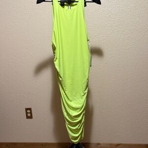 Good American Electric lime bodycon midi dress with side ruching sz 6 $129